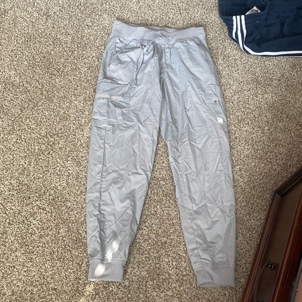 athletics cargo pants